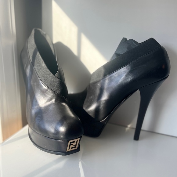 Black Fendista ankle bootie - Picture 1 of 8
